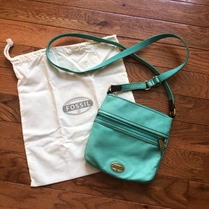Mint Green new without tags fossil crossbody